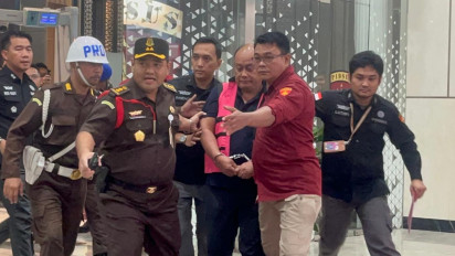 Breaking News! Eks Kepala BGN Dadan Hindayana Resmi Ditahan Kejagung, Tangan Diborgol dan Muka Tertunduk Lesu