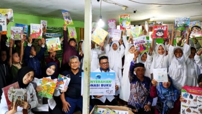 Ribuan Buku Disalurkan ke Sekolah Pedalaman, Jembatani Mimpi Anak-Anak Lewat Penguatan Literasi