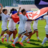 Bikin Merinding! Pemain Bola Wanita Korea Utara Menangis Histeris dan Lompat-lompat saat Didatangi Kim Jong-un