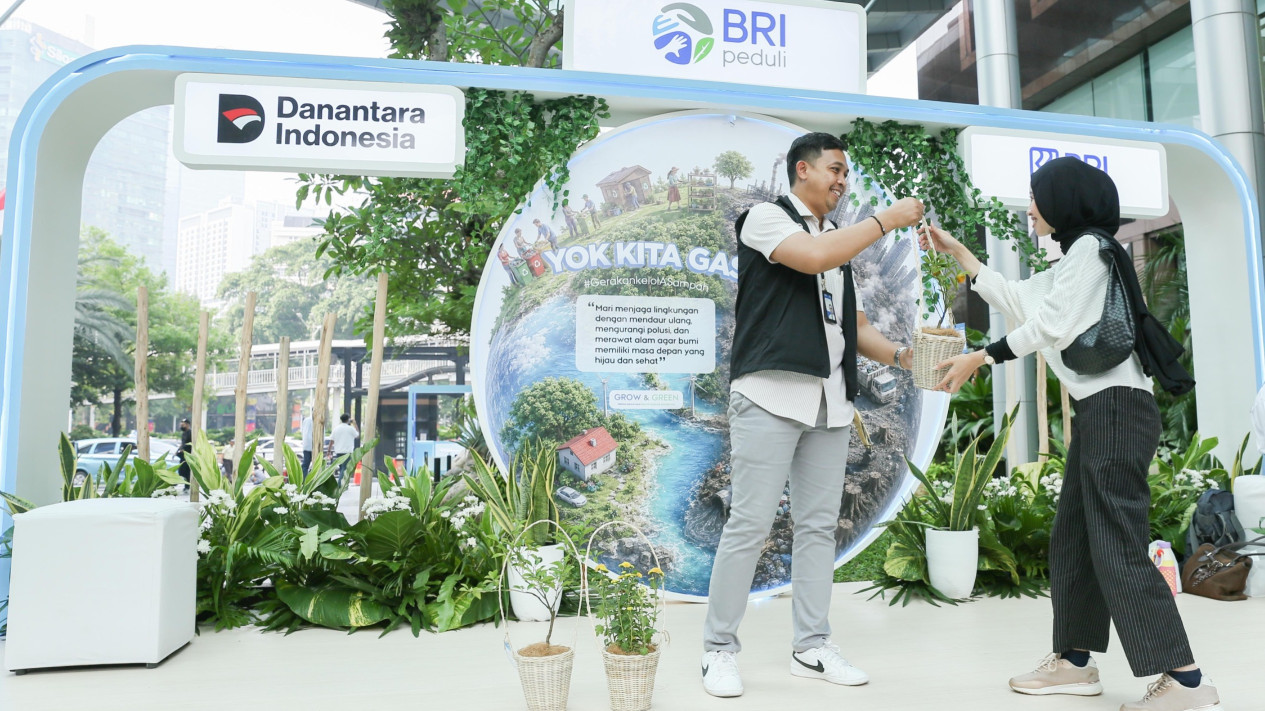 Hari Lingkungan Hidup Sedunia, BRI Dorong Kesadaran Budaya Kelola Sampah melalui Green Action BRI Peduli
            - galeri foto