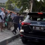 Kronologi Mobil Fortuner Diamuk Massa di Tanah Abang, Cuma Gegara Kesal Diklakson
