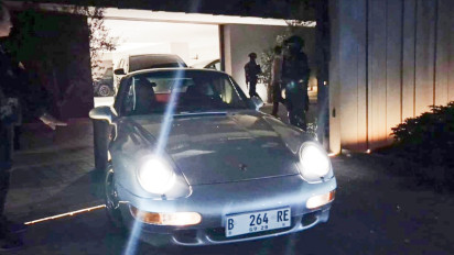 Rumah Digeledah KPK, Mobil Sport Milik Silmy Karim Disita