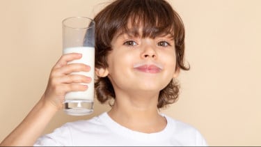 Anak Sudah Lewat Balita, Masih Perlu Minum Susu? Ini Penjelasan Dokter