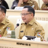 Rapat Bersama DPR RI, Mendagri Uraikan Solusi Penataan PPPK di Daerah