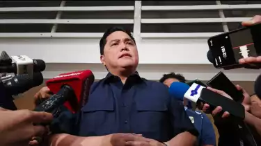 Erick Thohir Klarifikasi Interaksi Bersama Elkan Baggot yang Viral, Bek Timnas Indonesia Disebut Ketinggian