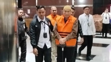 KPK Resmi Tahan Dua Tersangka Dari Klaster Swasta di Korupsi Kuota Haji