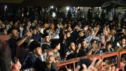 Tabligh Akbar 100 Tahun Gontor Dipadati Ribuan Jemaah Tadi Malam