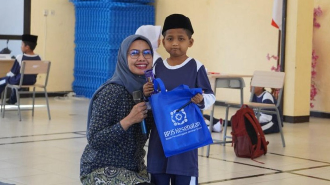 Cerita Gibran Terbantu oleh JKN, Siswa Sekolah Rakyat yang Berjuang Melawan Hepatitis Autoimun
            - galeri foto