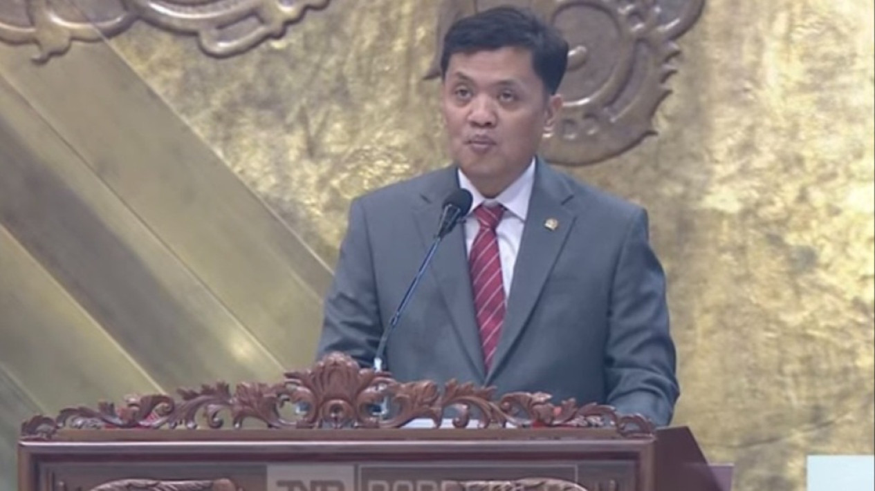 Tok! DPR Sahkan Revisi UU Polri Jadj Undang-Undang, Ini 8 Pokok Bahasannya
            - galeri foto