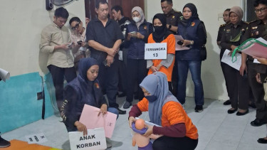 Rekonstruksi Kasus Daycare Little Aresha, 13 Tersangka Peragakan 23 Adegan dan 6 Adegan Tambahan Pengikatan Hingga Penelantaran