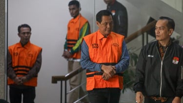 Lensa Berbicara: Bupati Muara Enim Kenakan Rompi Tahanan KPK Usai OTT