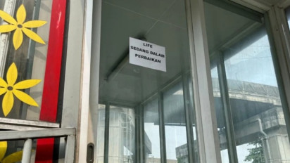 Lansia Kesulitan Naik Tangga Imbas Lift JPO Lenteng Agung Tak Berfungsi, Pramono: Kabel Dipotong Orang Tak Bertanggung Jawab