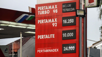 Lensa Berbicara: Harga Pertamax Naik, Sejumlah SPBU Dipadati Kendaraan