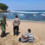 Dua Santri Asal Kediri Terseret Ombak di Pantai Pangi Blitar, Satu Masih Dalam Pencarian