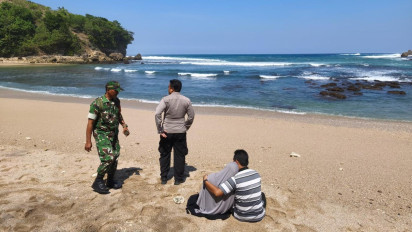 Dua Santri Asal Kediri Terseret Ombak di Pantai Pangi Blitar, Satu Masih Dalam Pencarian