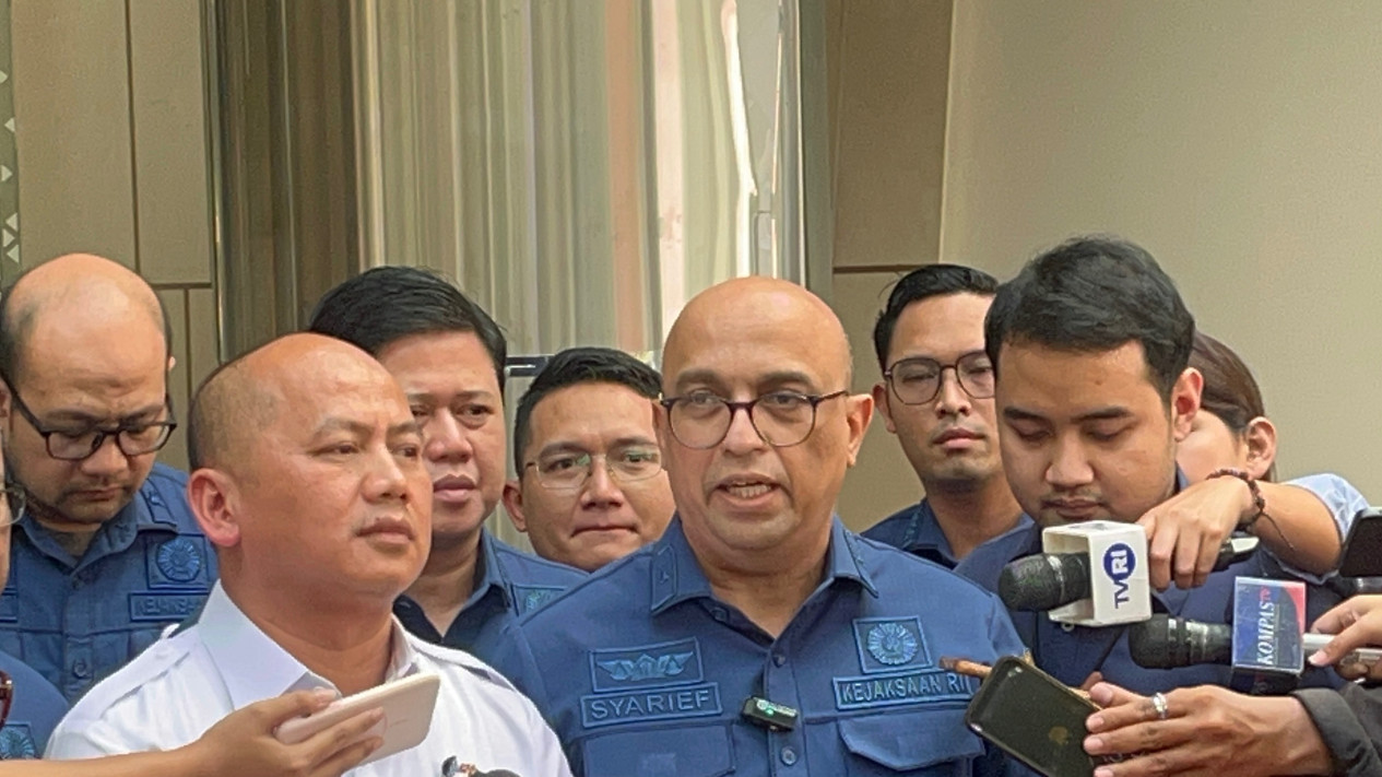 Kejagung Beberkan Asal Uang Suap yang Diterima Tersangka Hery Susanto Terkait Kasus Korupsi Tata Kelola Nikel
            - galeri foto