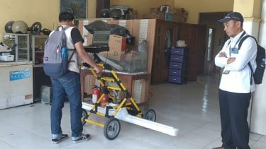 Peneliti UGM Temukan Rekahan Sedalam 20 Meter di Bawah Rumah, Diduga Jadi Saluran Migrasi Gas Pemicu Api Misterius di Sleman