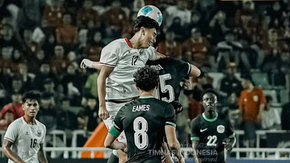 Media Vietnam Tak Habis Pikir, Suporter Timnas Indonesia Lempar Botol ke Pemain Australia di Semifinal Piala AFF U-19 2026