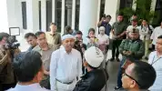 Dedi Mulyadi Pasang Badan Hadapi Emosi Wali Murid: Bukan Salah Orang Tua, Kami Penyelenggara yang Gagal