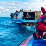 Petugas Gulkarmat DKI Evakuasi 26 Penumpang KM Sumber Makmur di Perairan Pulau Panggang, Ini Penyebabnya