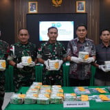 Gagalkan Penyelundupan 21,4 Kg Sabu di Perbatasan RI-Malaysia, Satgas Pamtas Yonarhanud 1/PBC/1 Kostrad Ringkus WNA