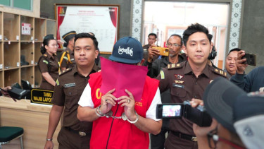 Pulang Haji, Mantan Pimpinan Bank Sumsel Babel Ditahan Kejati Sumsel dalam Kasus Dugaan Korupsi KUR Rp3,9 Miliar