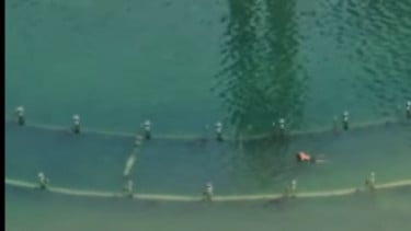 Viral! Pria Berenang di Kolam Bundaran HI, Kasatpol PP Jakarta Buka Suara