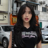 4 Ide Outfit Musim Panas ala Fuji, dari Glamour Monaco sampai Santai di Malaysia