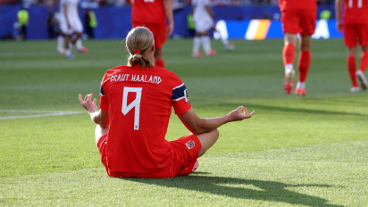 Erling Haaland Bangga Bisa Bantu Timnas Norwegia Catatatkan Kemenangan Pertamanya di Piala Dunia dalam 28 Tahun