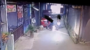 Detik-Detik Begal Sadis Bacok Korban saat Pulang Kerja Terekam CCTV, Komplotan Pelaku Diringkus