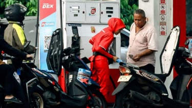 Ekonom Bongkar Alasan Harga BBM Pertamax Tidak Turun Meski Minyak Dunia Sedang Anjlok, Ada Banyak Faktor