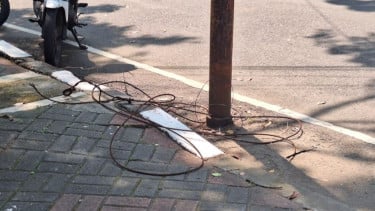 Setang Motor Tersangkut Kabel, Ini Kronologi Siswi SMAN 6 Tewas Terlindas di Jalan Lauser