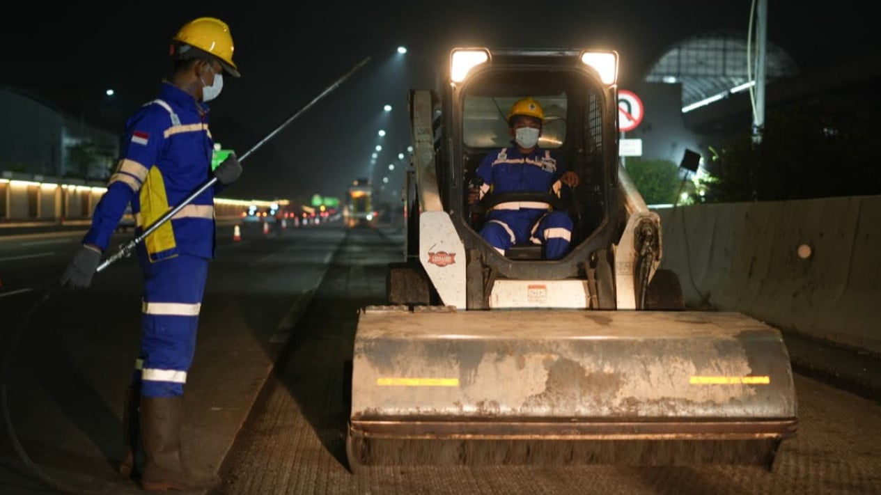 Mobilitas Diprediksi Meningkat Saat Momen Libur Sekolah, Jasa Marga Lakukan Pemeliharaan Infrastruktur
            - galeri foto
