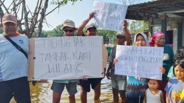 Tambak Hilang dan Rumah Terendam, Warga Tunggulsari Pati Turun Aksi Desak Pemerintah Segera Bangun Tanggul Permanen