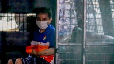 Lensa Berbicara: Detik-detik Roy Suryo dan Dokter Tifa Dibawa ke RS Polri, Pendukung Gedor Mobil Tahanan