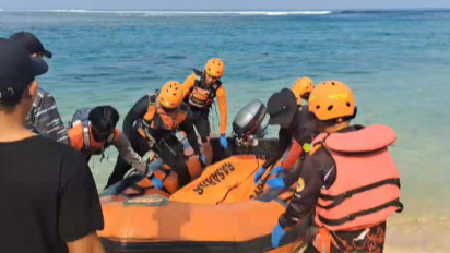 Basarnas Pos SAR Sukabumi Evakuasi Korban Tenggelam Muara Pasir Putih, Satu Ditemukan Meninggal dan Satu Hilang