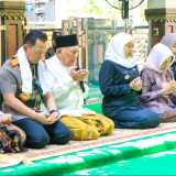 Jelang Hari Bhayangkara Ke-80, Gubernur Khofifah Dampingi Kapolri Ziarah ke Makam Proklamator RI Bung Karno dan Presiden RI Ke-4 Gus Dur