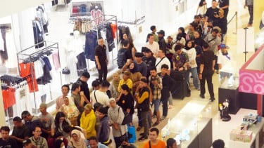 Viral! Ribuan Pengunjung Bikin Antrean Mengular Demi Masuk ke Pameran Labubu dan Art Toy Jakarta