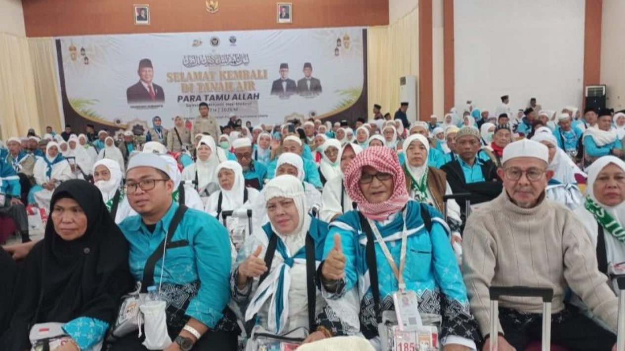 Presiden Prabowo Instruksikan Kemenhaj Cari Formula Percepat Antrean Haji
            - galeri foto