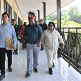 Dampingi Wapres Gibran di Papua Barat, Wamendagri Ribka Haluk Tegaskan Hilirisasi Kakao Bukti Nyata Keberhasilan Dana Otsus Papua