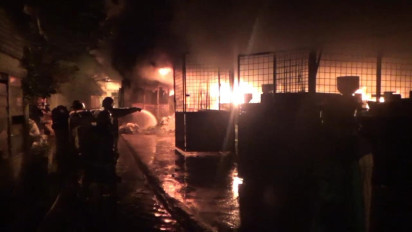 Pabrik Mainan di Medan Johor Terbakar, 11 Rumah Terdampak dan Warga Mengungsi