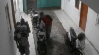 Motor Anggota Kopassus Raib saat Pulang ke Rumah Orang Tua di Cakung, Pelaku dan Penadah Ditangkap!