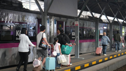 Antusiasme Masyarakat Isi Libur Sekolah Gunakan Kereta dengan Tiket Diskon 30 Persen