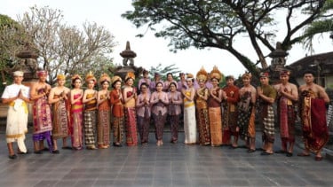 Parade Busana Adat Denpasar PKB XLVIII 2026 Tampilkan 8 Ragam Busana, Payas Agung Jadi Sorotan