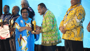 Wamendagri Ribka Haluk Apresiasi Pemda Berprestasi di Papua, Dinilai Dorong Perbaikan Tata Kelola Pemerintahan