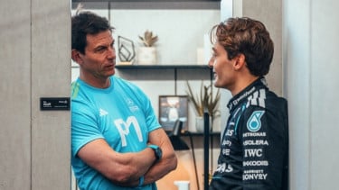 Waspadai Kebangkitan Lewis Hamilton di F1 2026, Kepala Tim Mercedes Kini Mulai Pertimbangkan Opsi Team Order