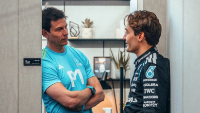 Waspadai Kebangkitan Lewis Hamilton di F1 2026, Kepala Tim Mercedes Kini Mulai Pertimbangkan Opsi Team Order