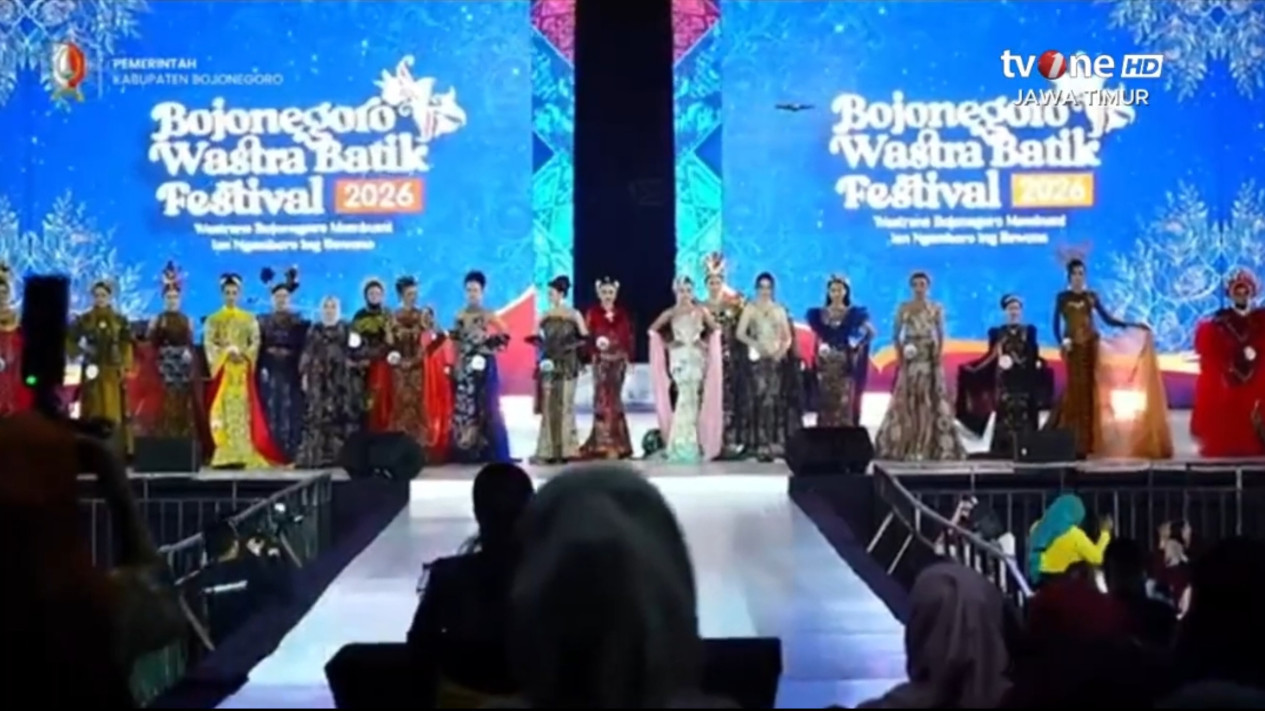 Bojonegoro Wastra Batik Festival 2026 Digelar Megah, Tampilkan Motif Batik Berkelas Dunia
            - galeri foto