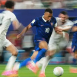 Sepatu Pink Bawa Hoki Bagi Kylian Mbappe Hingga Lamine Yamal, Tren Baru Piala Dunia 2026