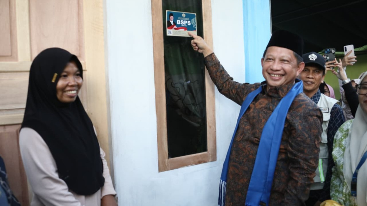 Program Bedah Rumah Diperkuat, Mendagri Tegaskan Komitmen Pemerintah Wujudkan Hunian Layak bagi Rakyat
            - galeri foto